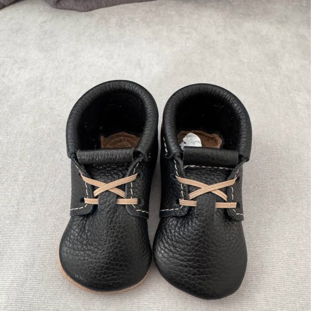 NEW Freshly Picked Soft Sole baby shoes size 3